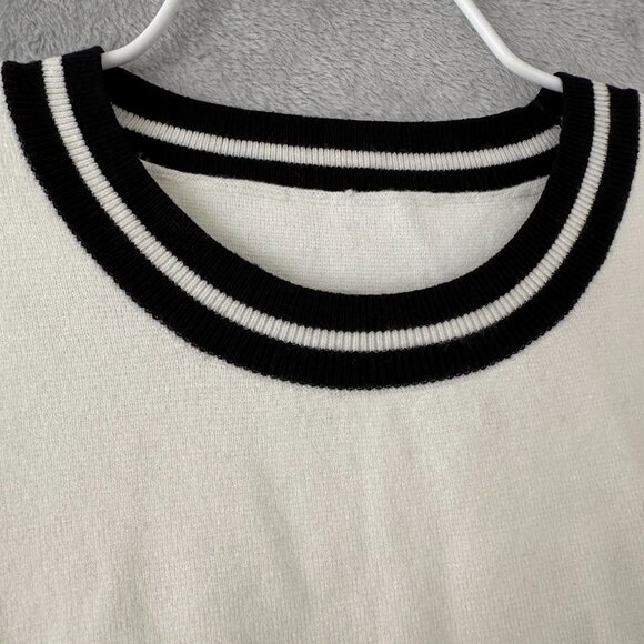 Abercrombie & Fitch LuxeLoft Cropped Sweater Tee in White and Black, Size XL - Picture 3 of 11